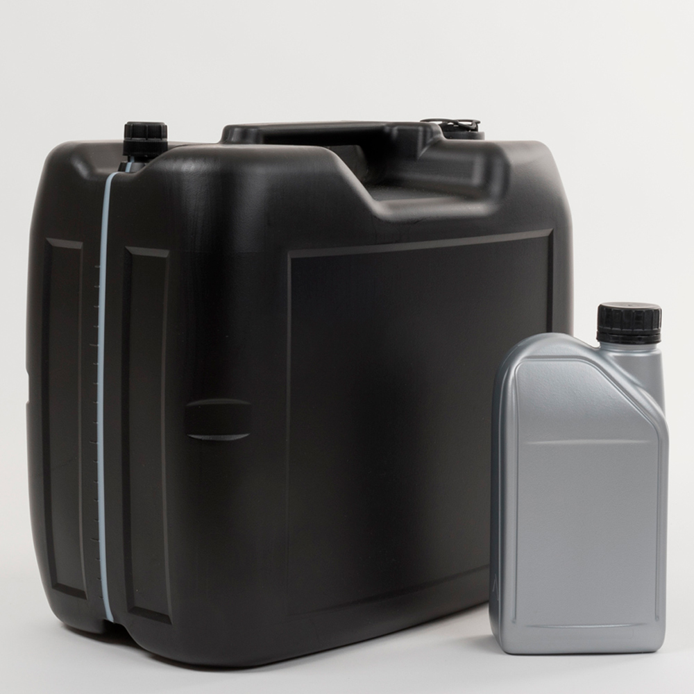 20 Liter PE-Mineralölkanister, schwarz und Minearalölflasche, silber 